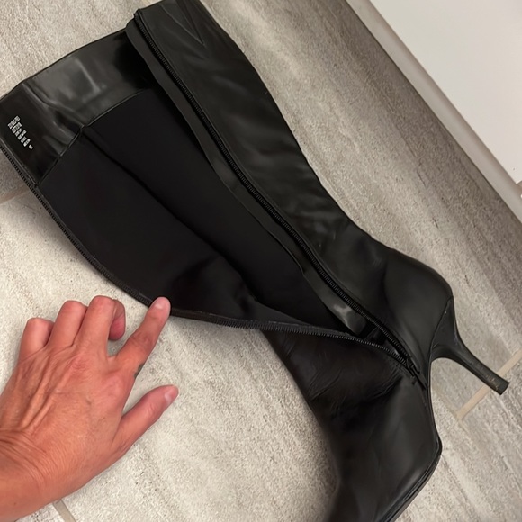 Colin Stuart black leather boots - Picture 2 of 3